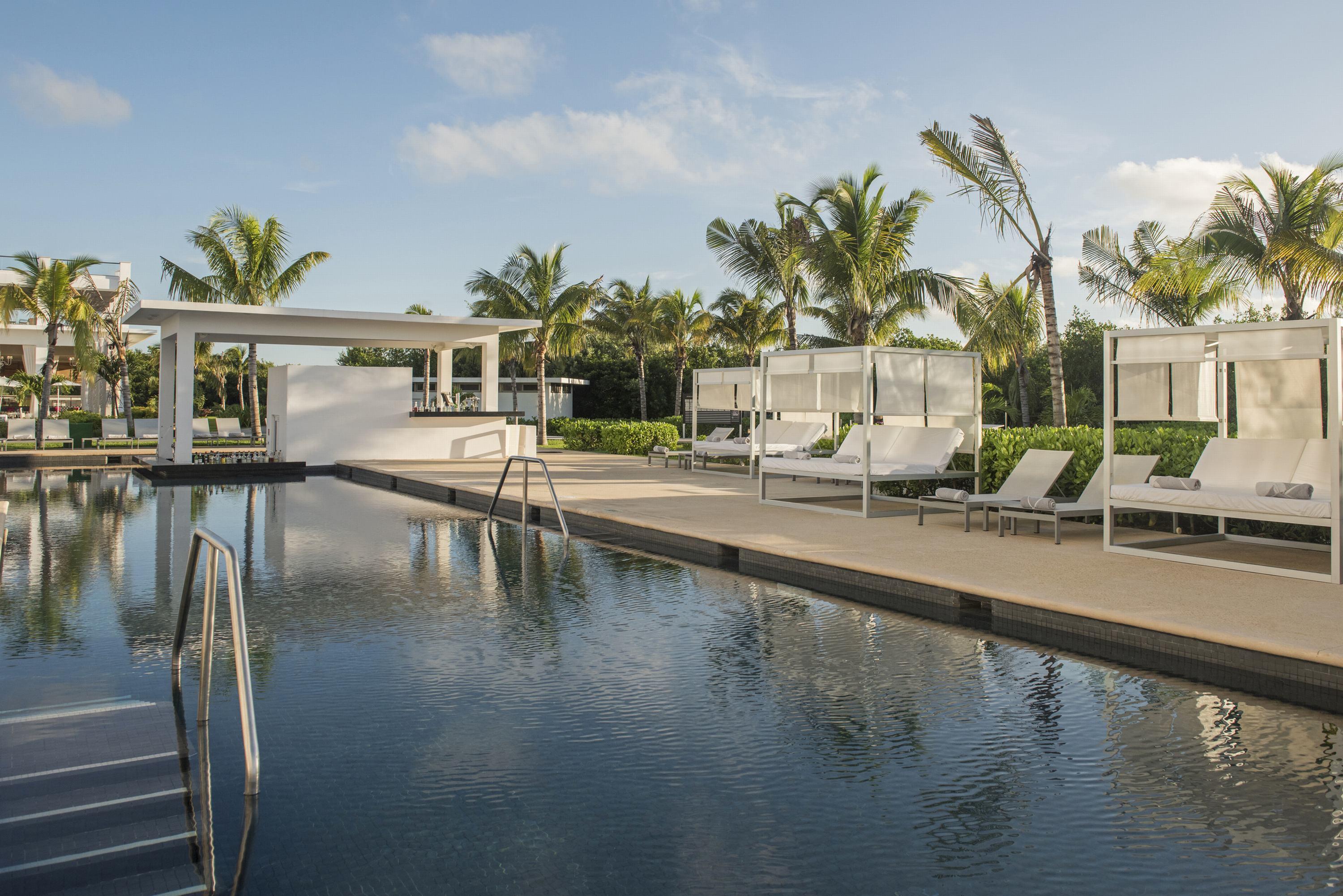 Platinum Yucatan Princess Adults Only Πλάγια Ντελ Κάρμεν Εξωτερικό φωτογραφία The pool at the Hard Rock Hotel