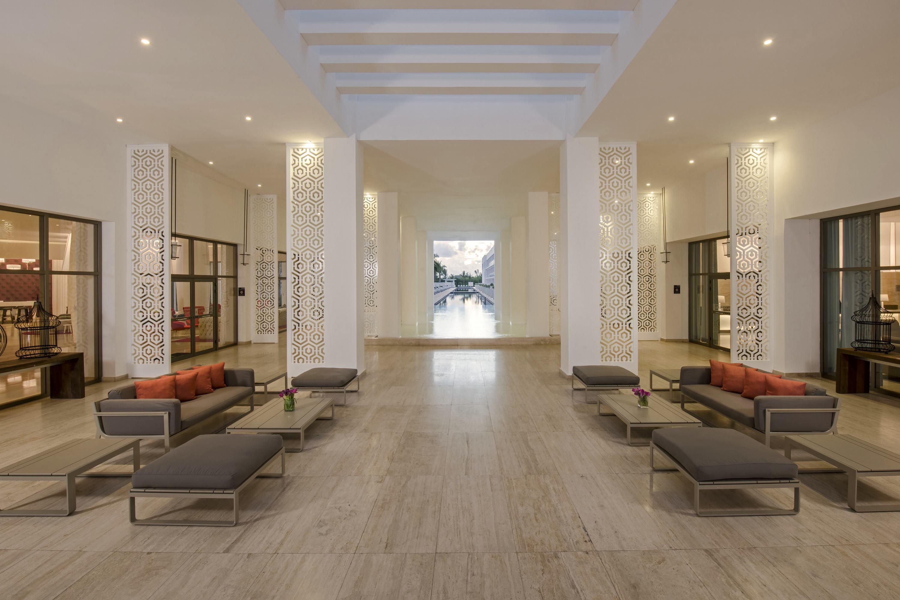 Platinum Yucatan Princess Adults Only Πλάγια Ντελ Κάρμεν Εξωτερικό φωτογραφία The lobby of the hotel